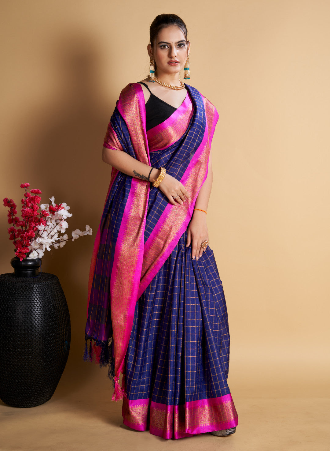 Soft Cotton Saree With Zari Weaving Work