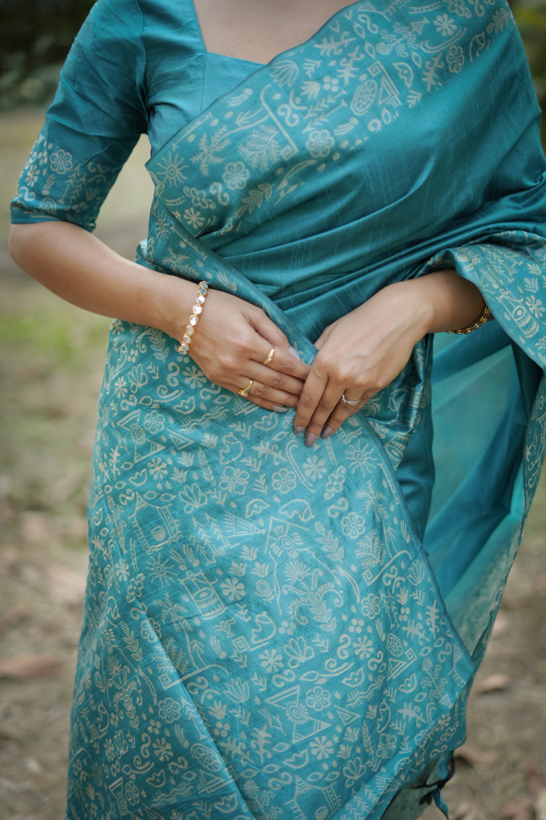 Handloom Raw Silk Saree With Contrast Weaving Work
