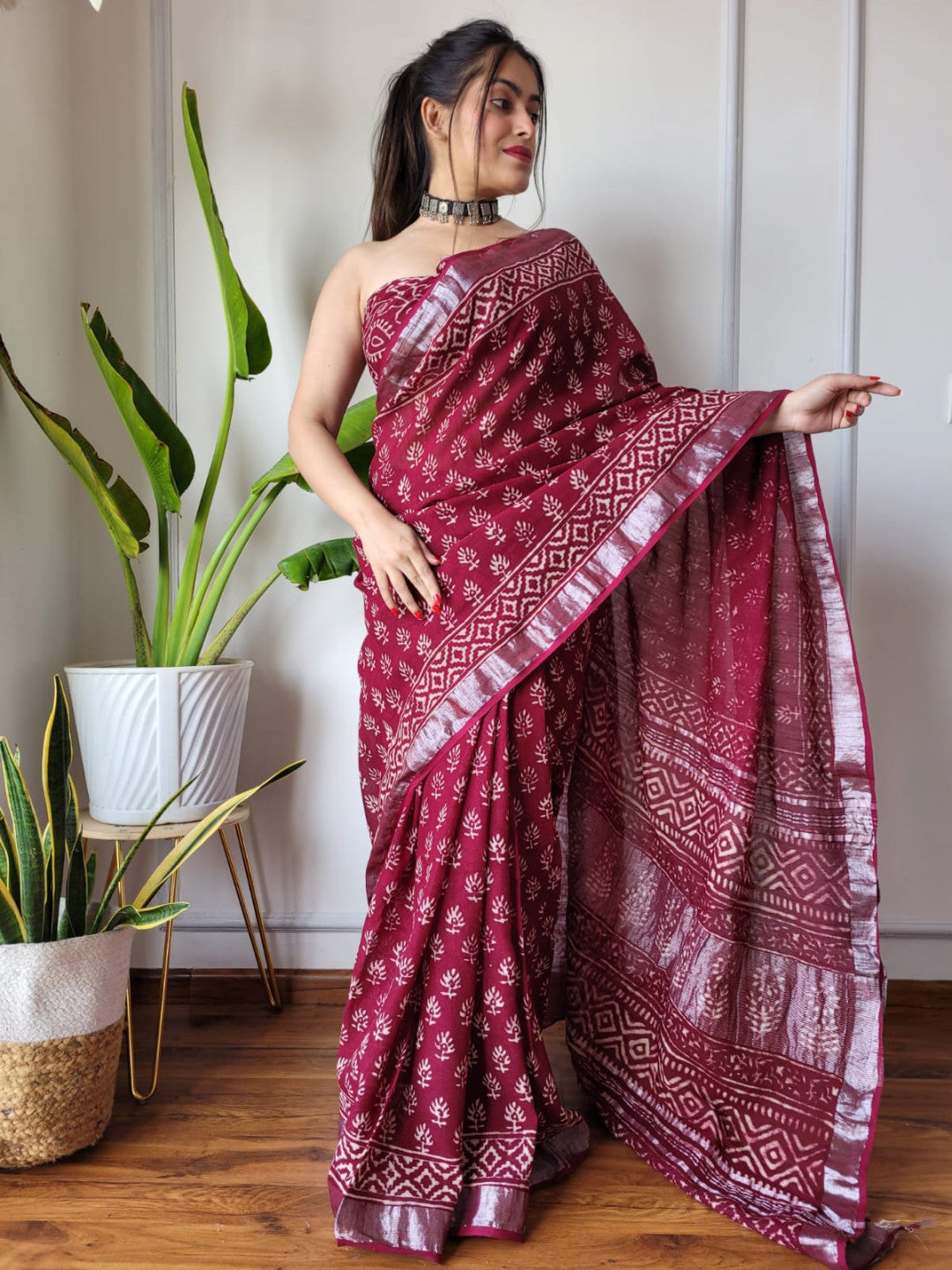 Mix Linen Cotton Saree With Batik Printed Work