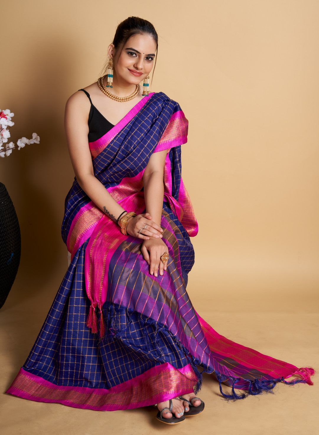 Soft Cotton Saree With Zari Weaving Work