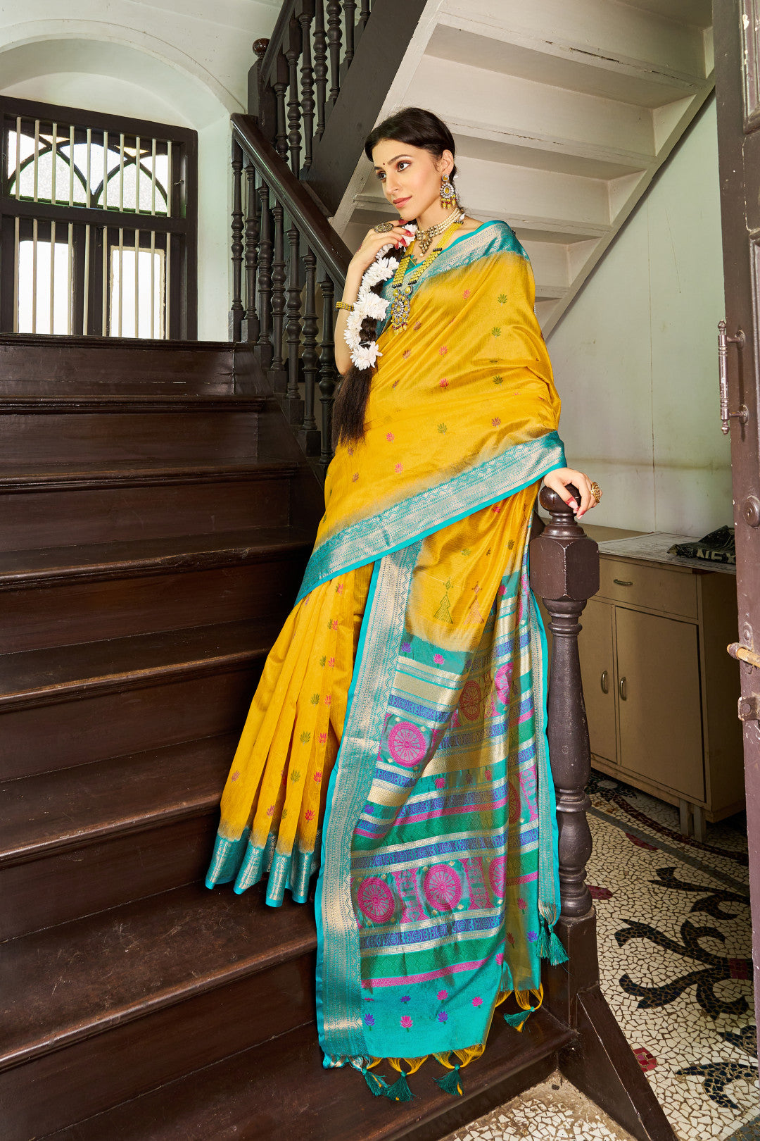 Handloom Raw Silk Saree With Zari Weaving Work