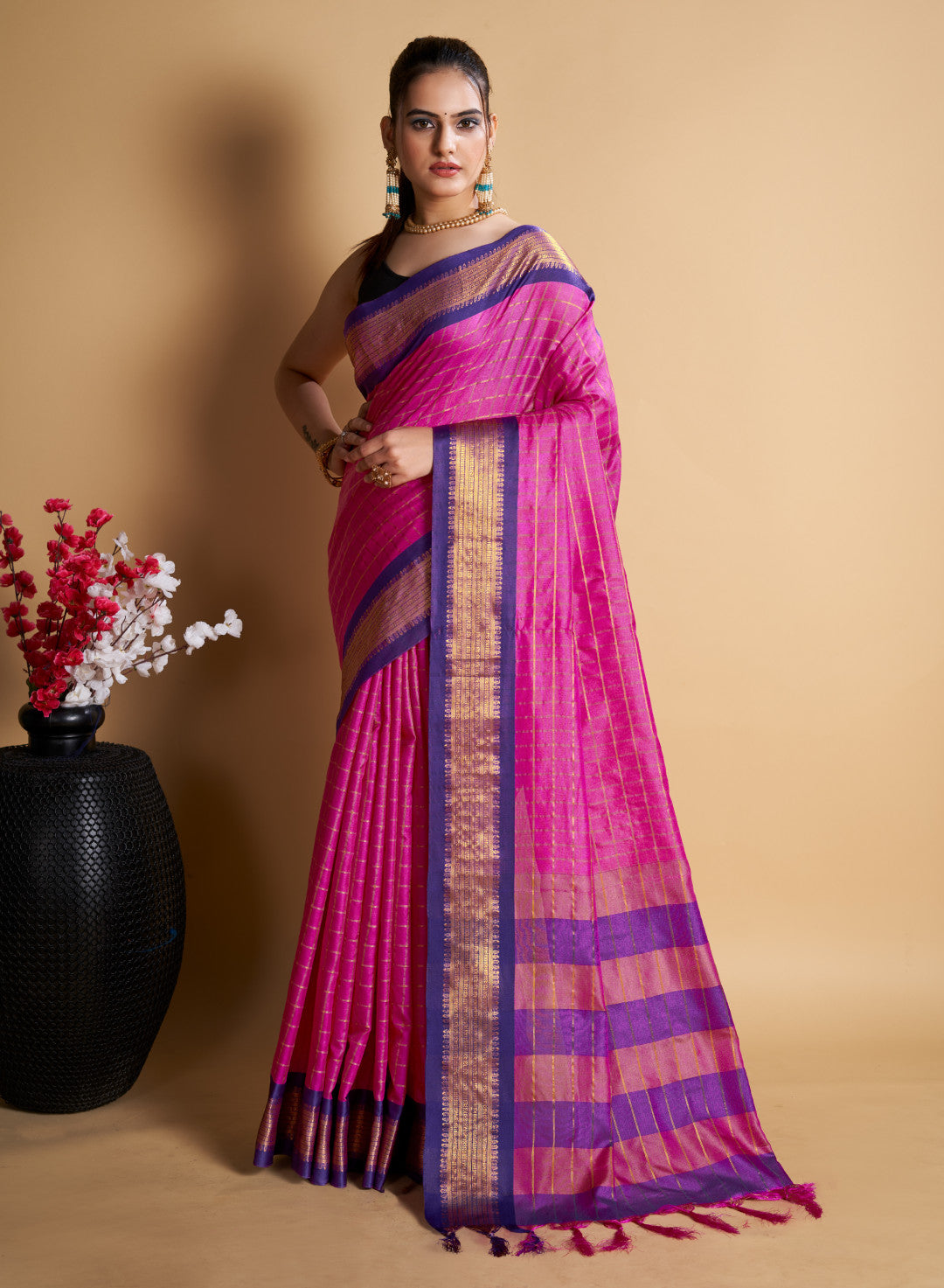 Soft Cotton Saree With Zari Weaving Work