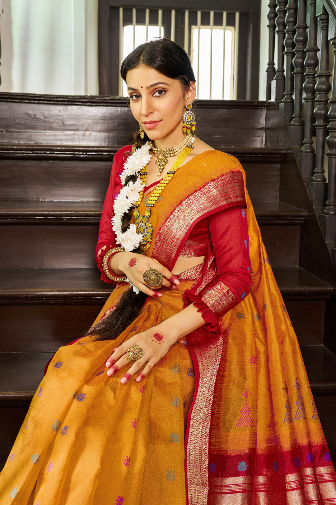 Handloom Raw Silk Saree With Zari Weaving Work