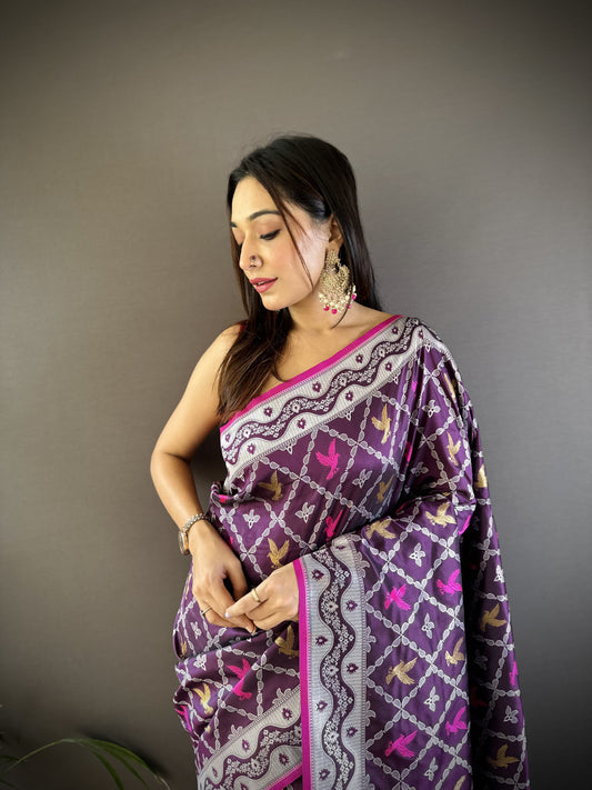 Magenta Lichi Silk Saree With Zari Weaving Work