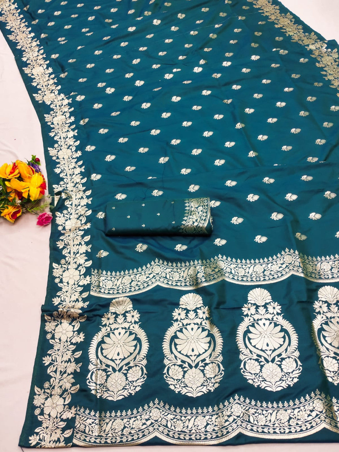 Rama Green Soft Banarasi Silk Saree With Zari Weaving Work