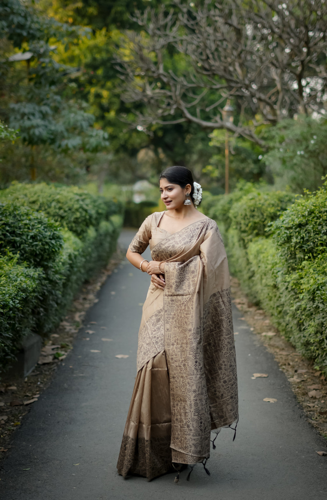 Handloom Raw Silk Saree With Contrast Weaving Work
