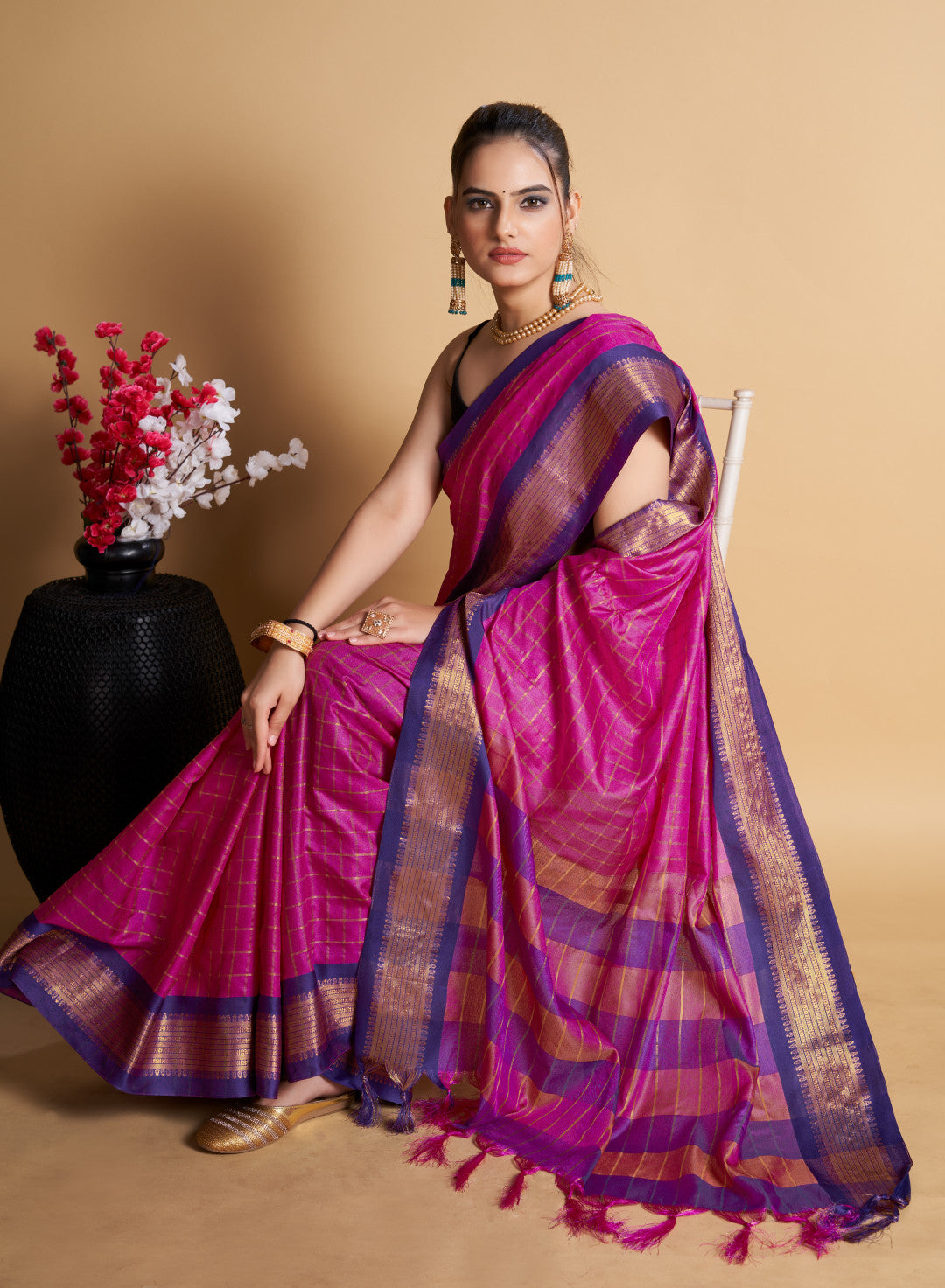 Soft Cotton Saree With Zari Weaving Work