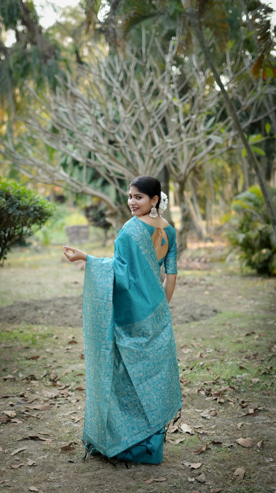 Handloom Raw Silk Saree With Contrast Weaving Work