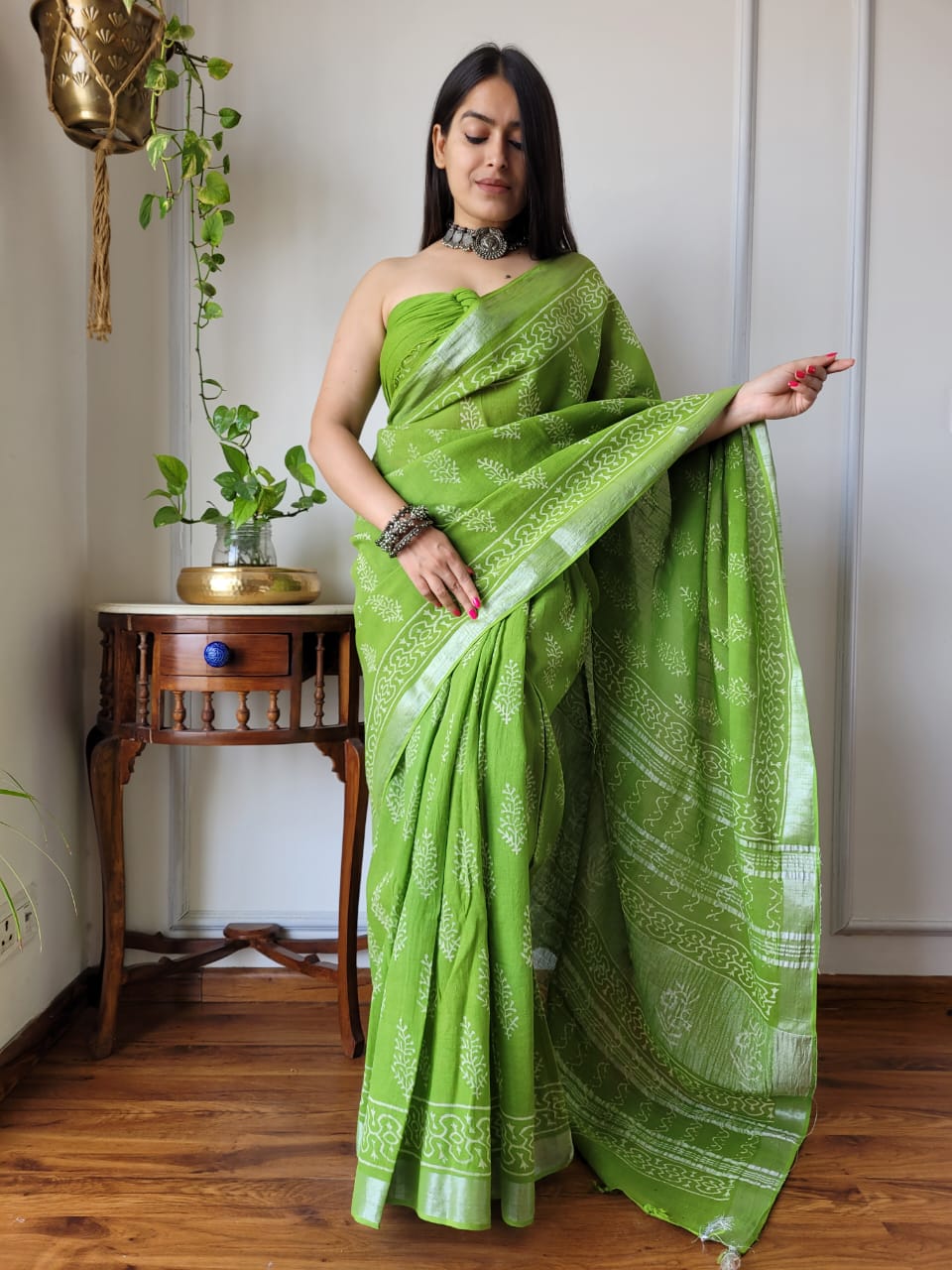 Mix Linen Cotton Saree With Batik Printed Work