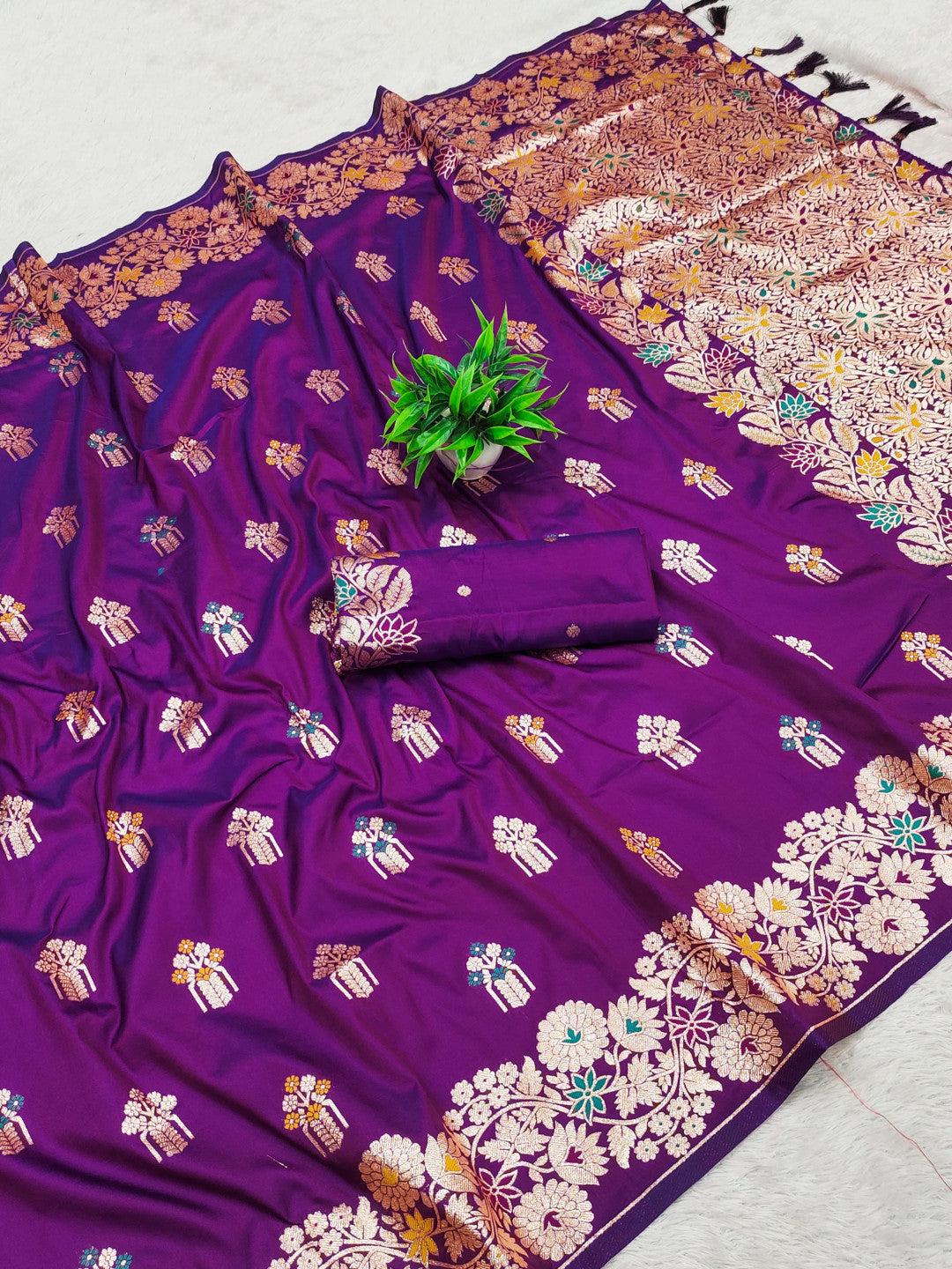 Premium Banarasi Silk Saree With Meenakari Zari Weaving Work