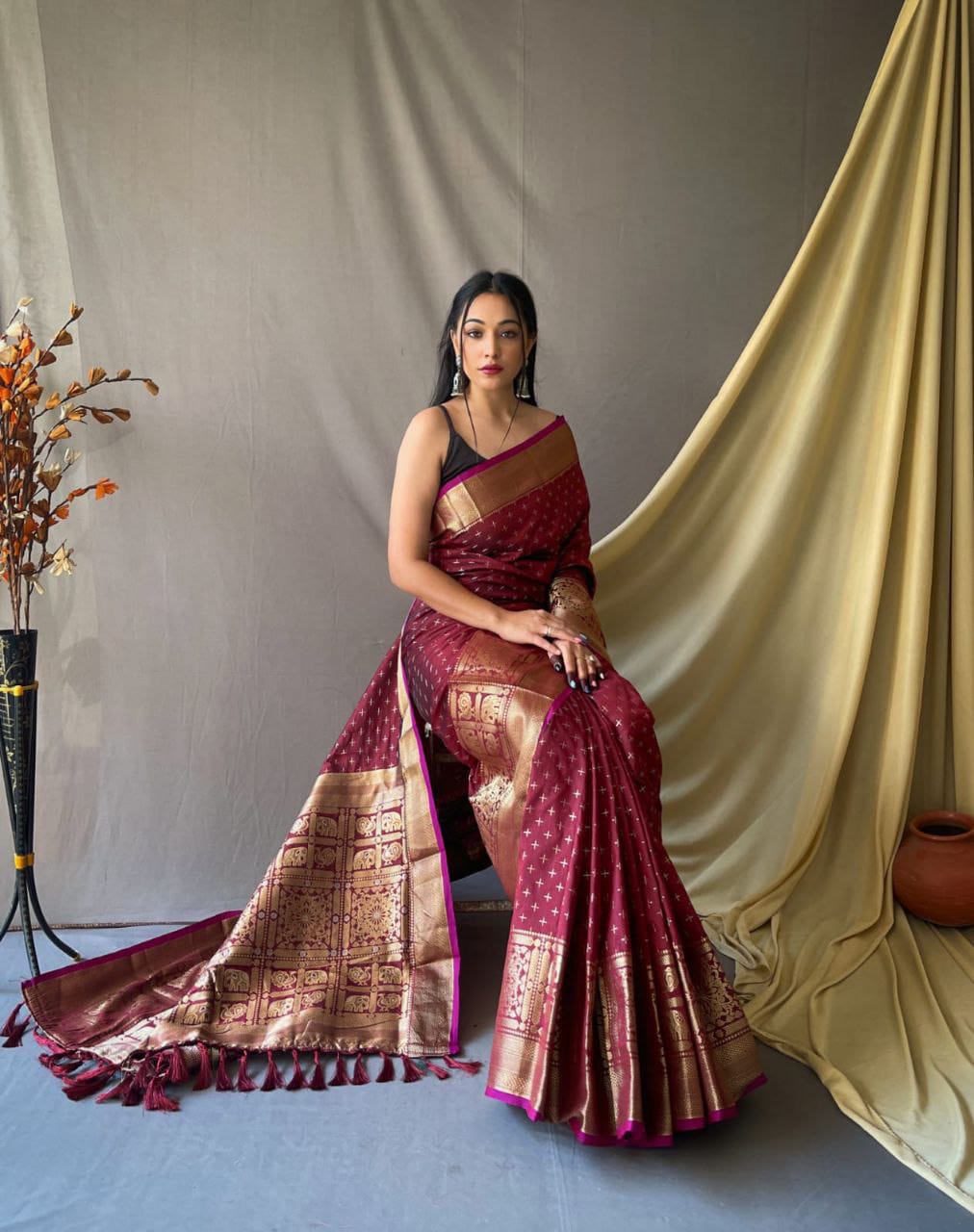 Banarasi Silk Saree With Zari Weaving Work