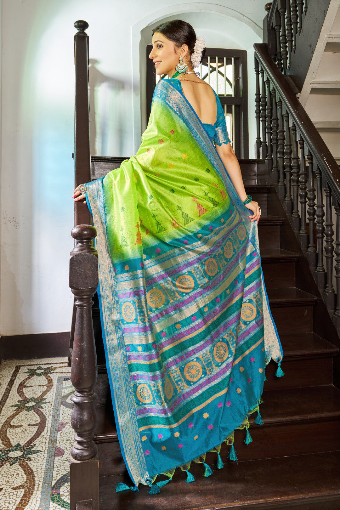 Handloom Raw Silk Saree With Zari Weaving Work