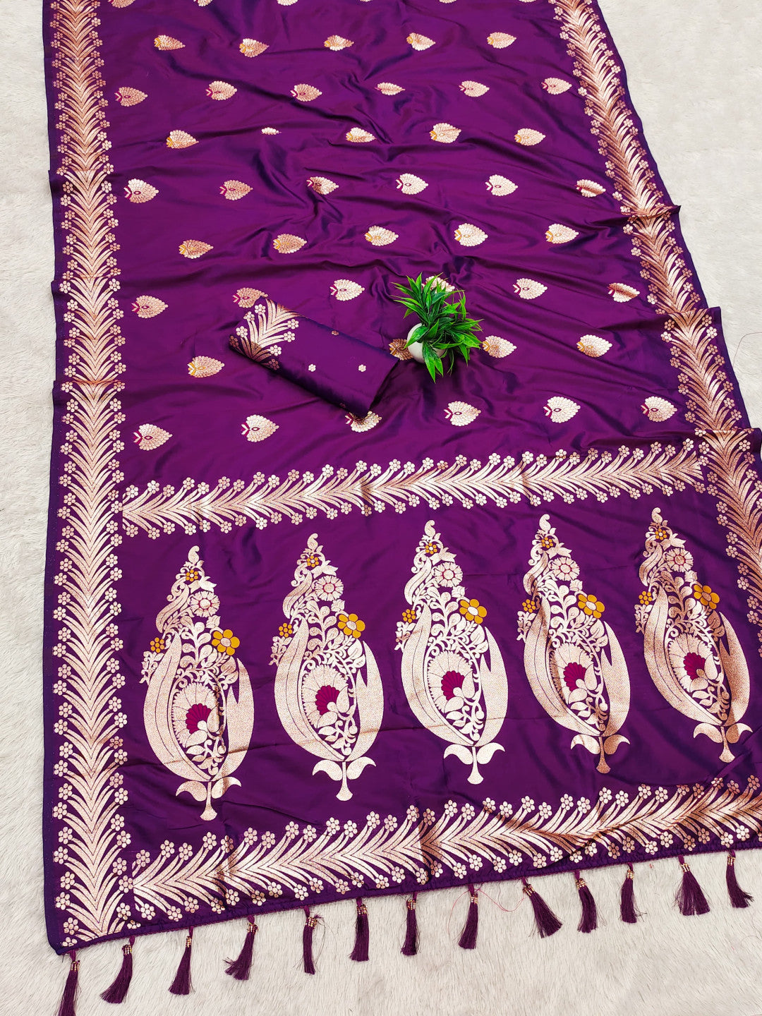 Purple Traditional Banarasi Silk Saree With Zari Weaving Work