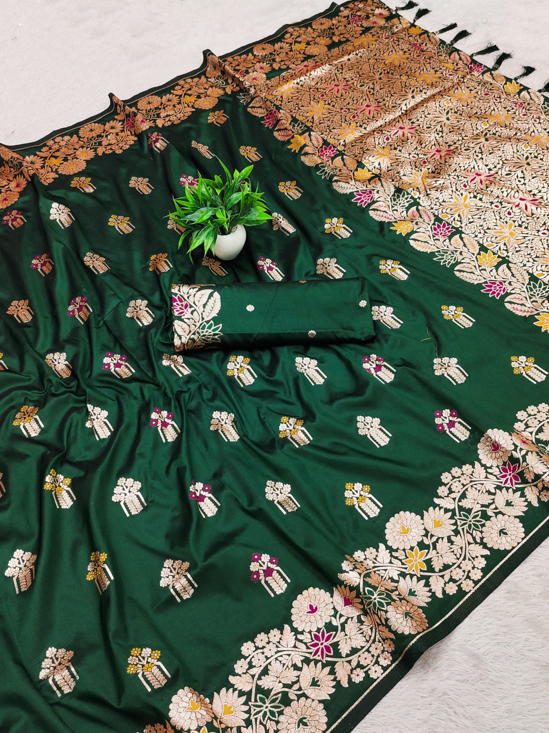 Premium Banarasi Silk Saree With Meenakari Zari Weaving Work