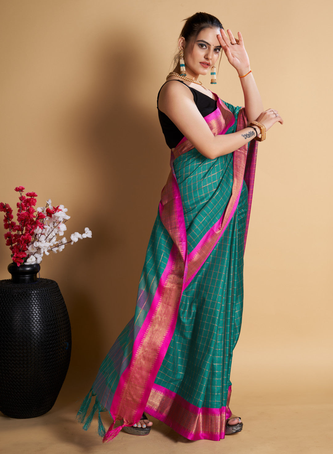 Soft Cotton Saree With Zari Weaving Work