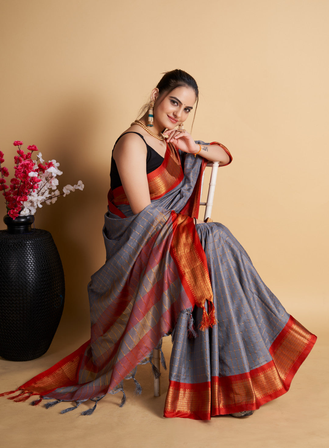 Soft Cotton Saree With Zari Weaving Work