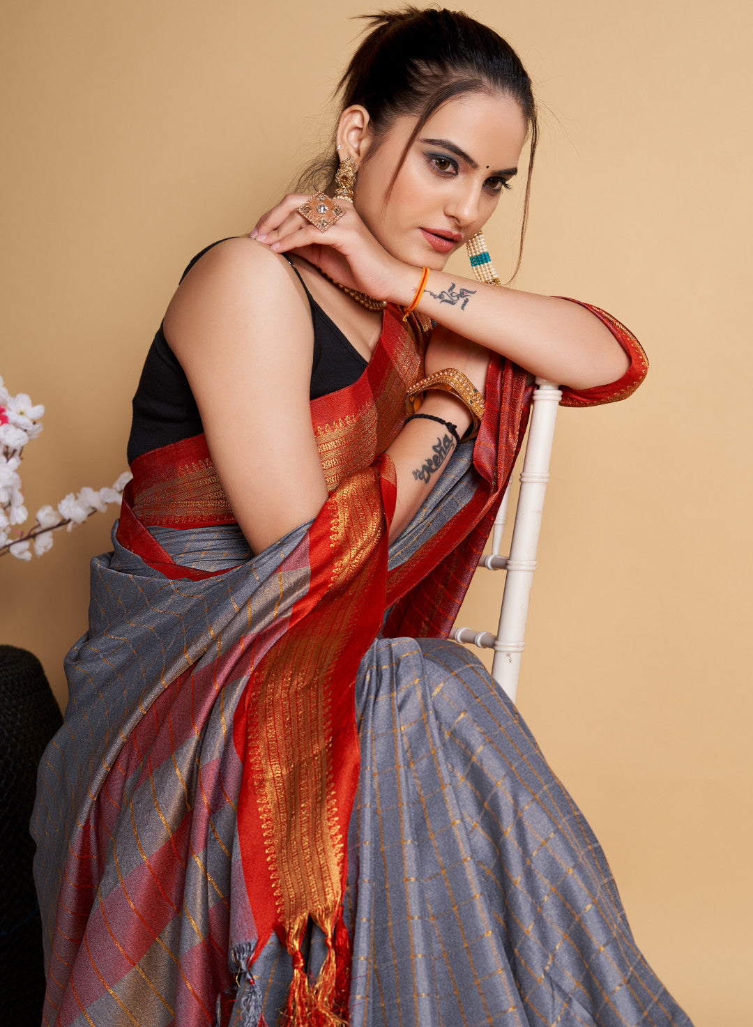 Soft Cotton Saree With Zari Weaving Work