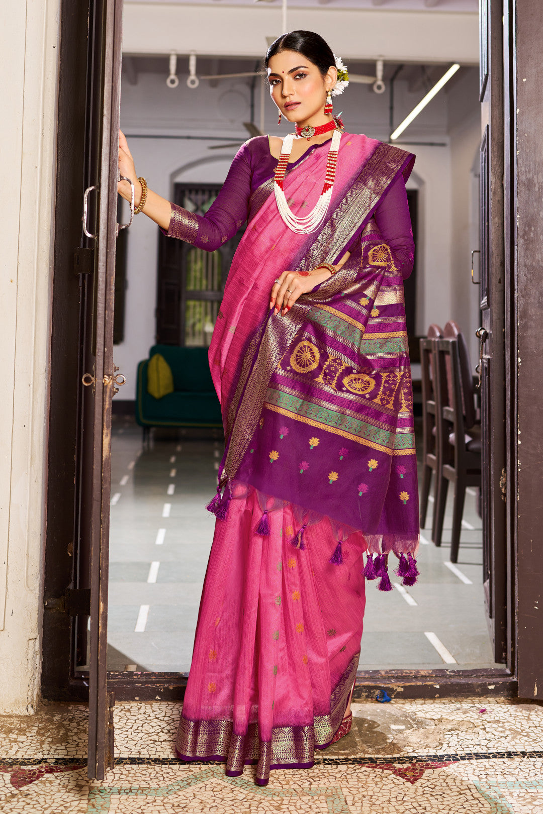 Handloom Raw Silk Saree With Zari Weaving Work