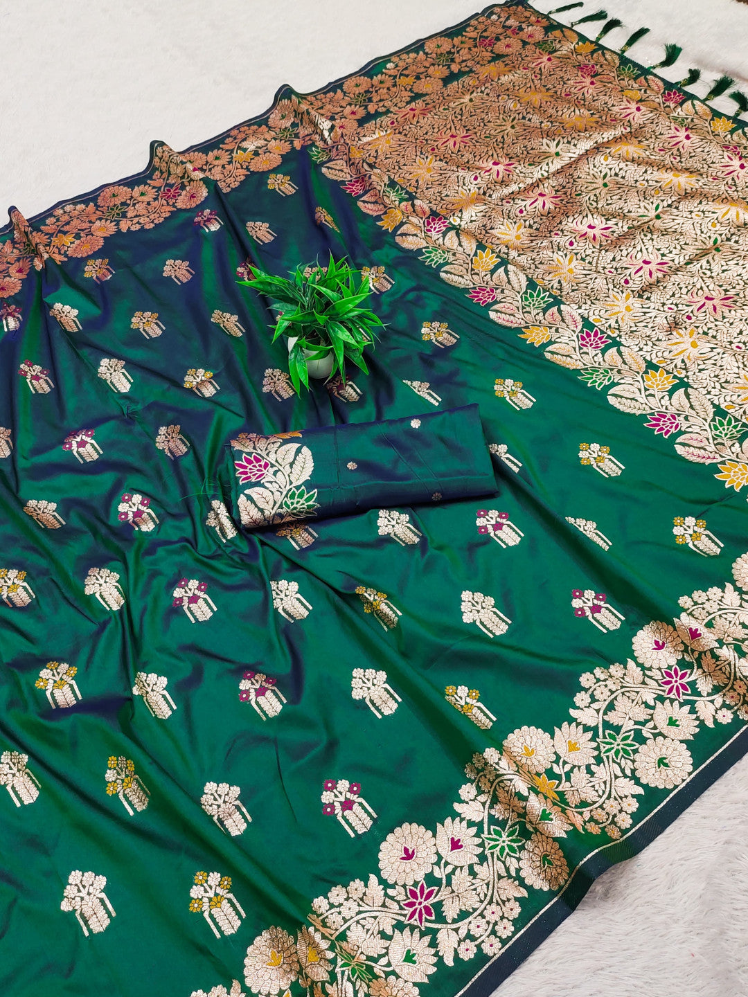 Premium Banarasi Silk Saree With Meenakari Zari Weaving Work