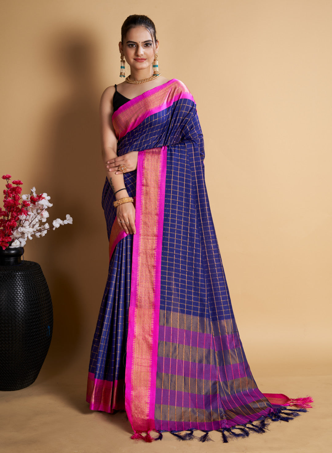 Soft Cotton Saree With Zari Weaving Work