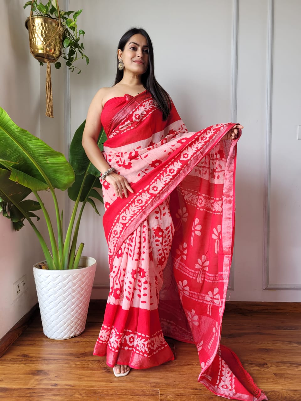 Mix Linen Cotton Saree With Batik Printed Work