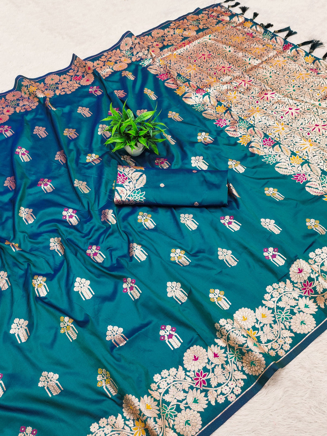 Premium Banarasi Silk Saree With Meenakari Zari Weaving Work