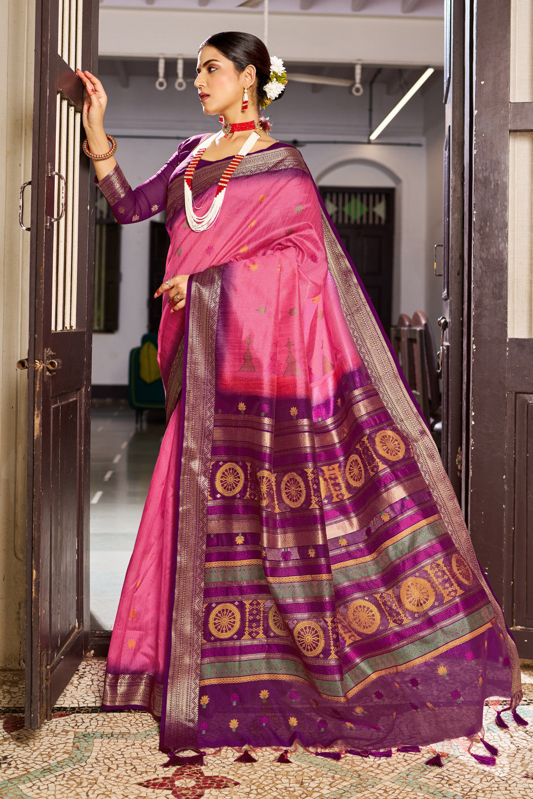 Handloom Raw Silk Saree With Zari Weaving Work