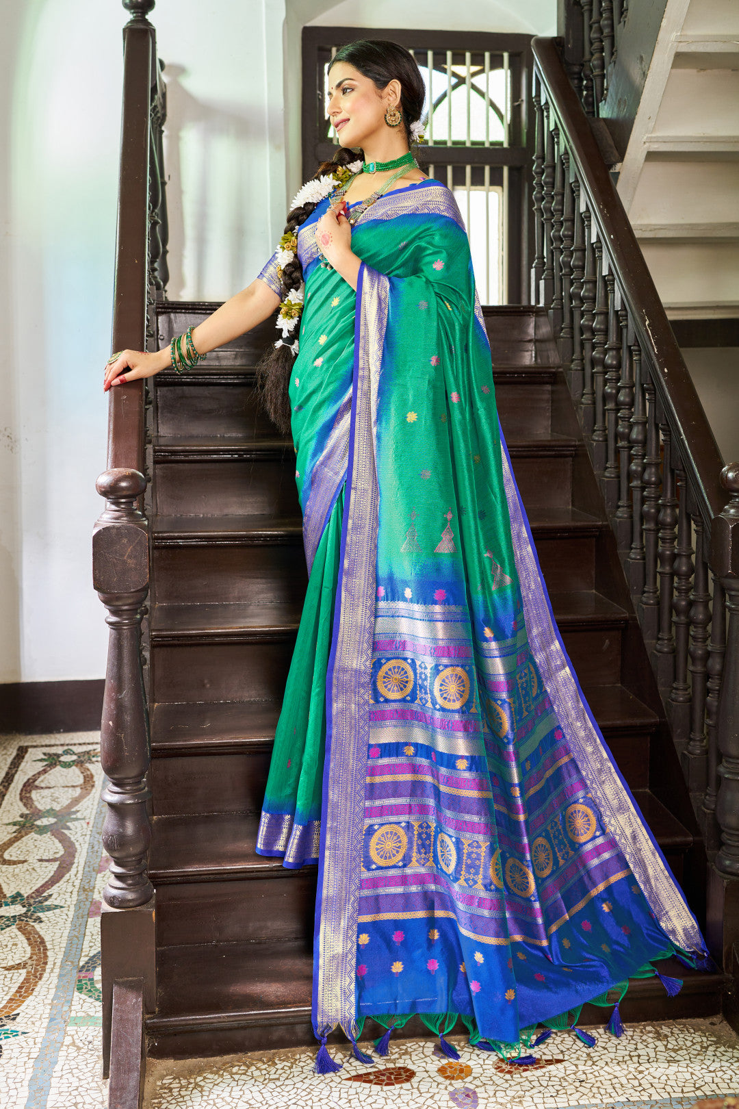 Handloom Raw Silk Saree With Zari Weaving Work
