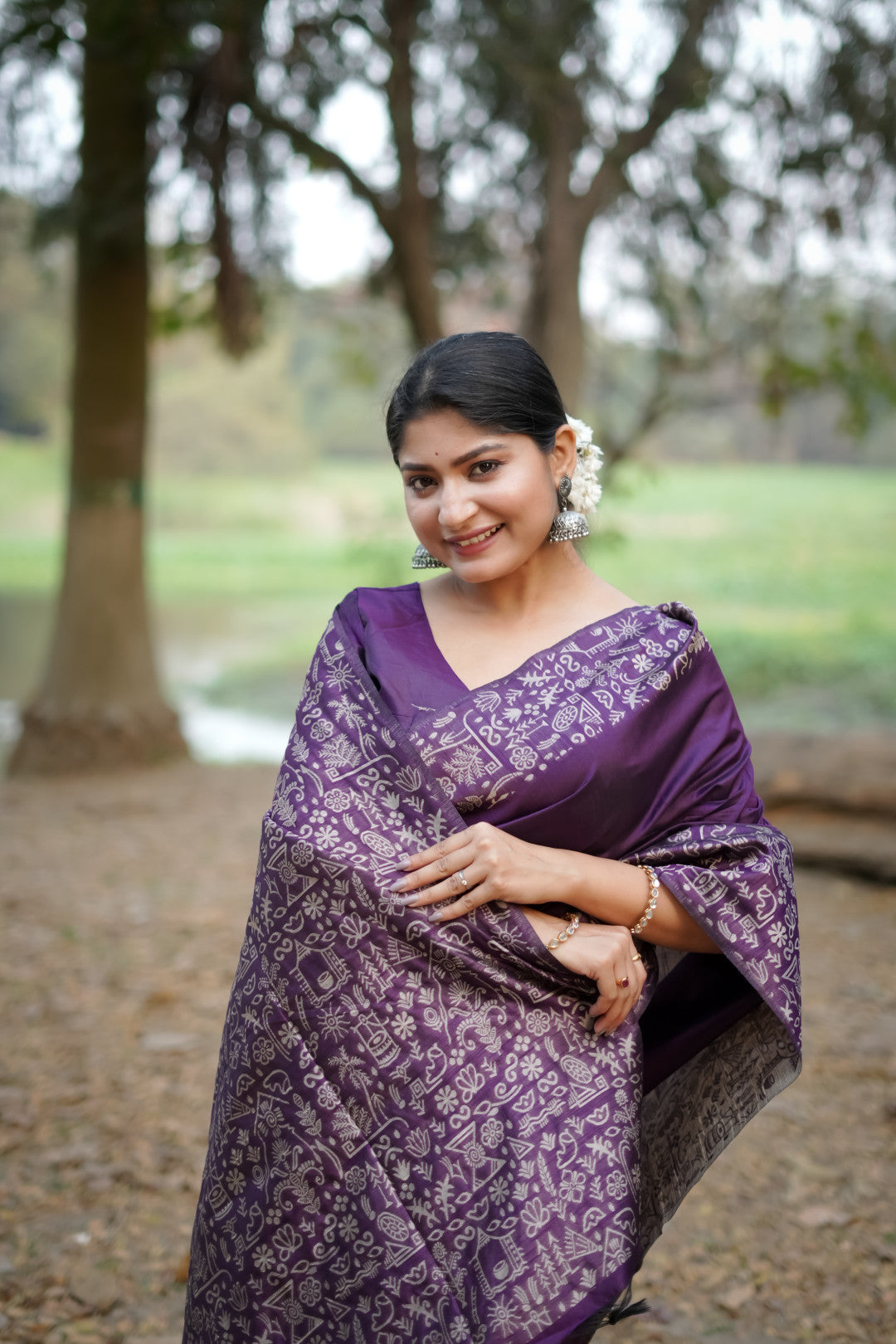 Magenta Handloom Raw Silk Saree With Contrast Weaving Work