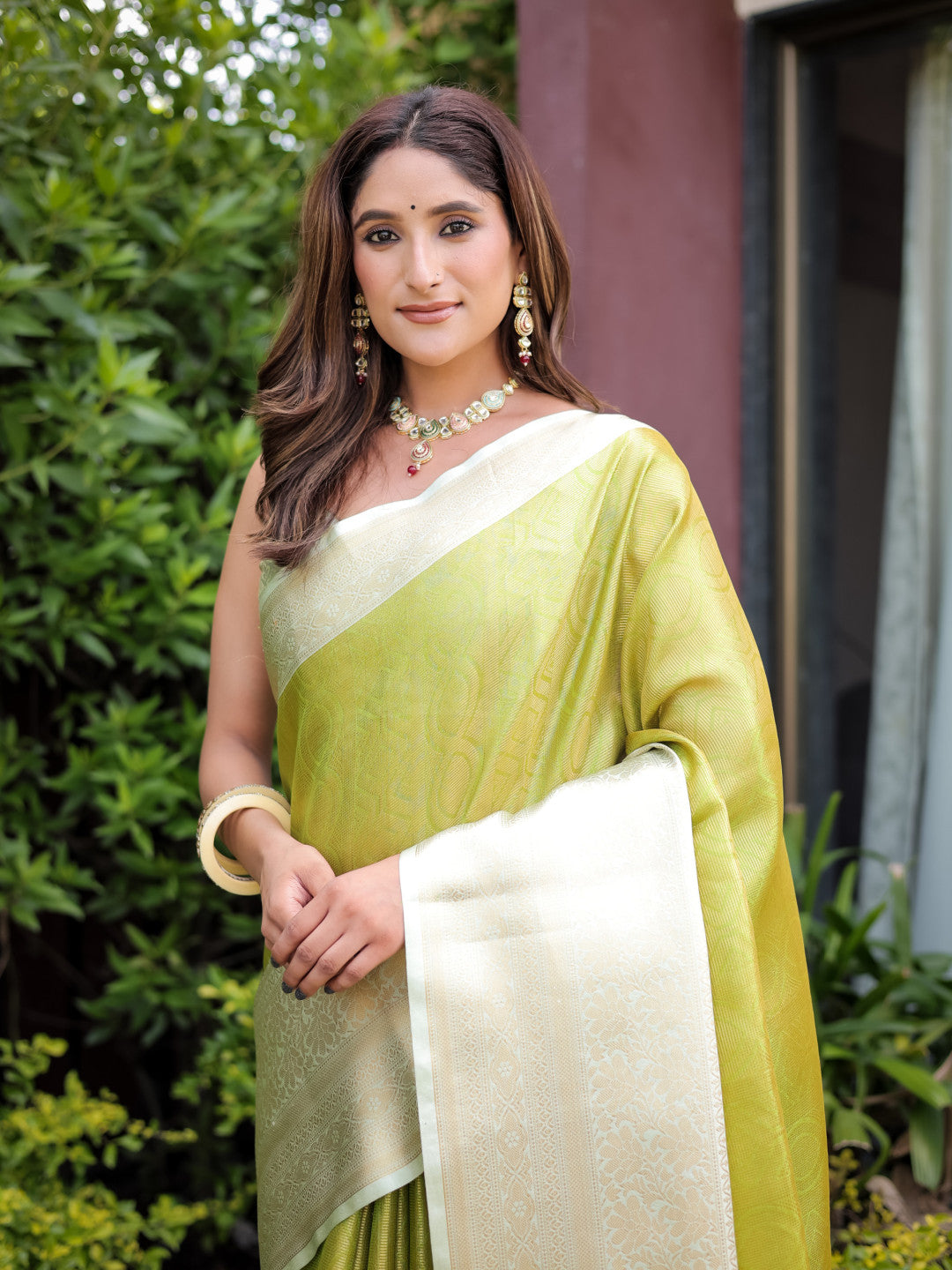 Banarasi Handloom Silk Saree With Zari Weaving Work