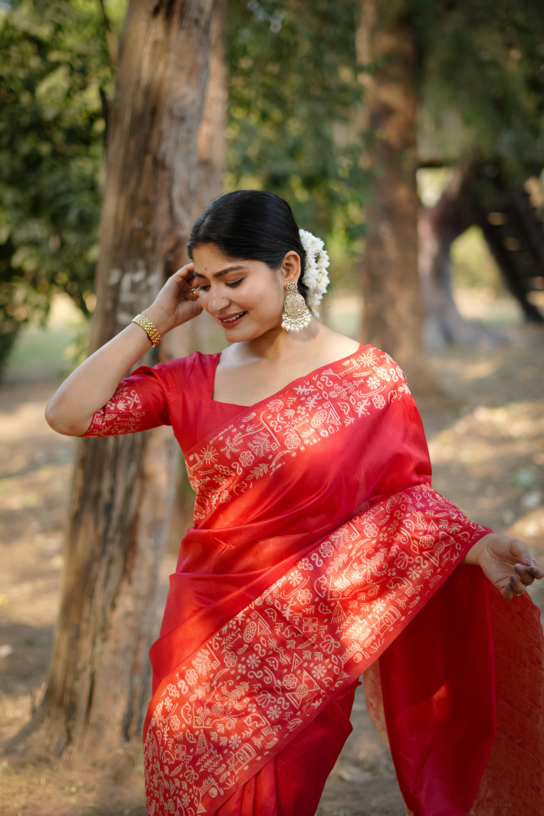 Red Handloom Raw Silk Saree With Contrast Weaving Work