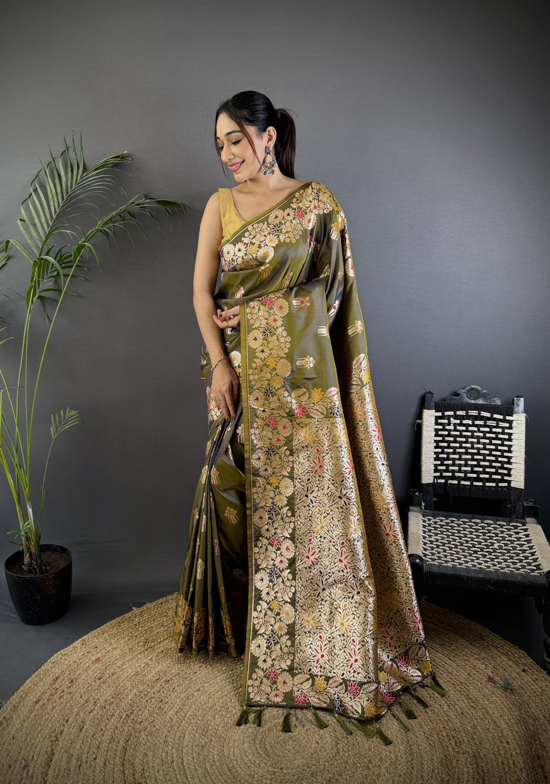 Mahendi Green Premium Banarasi Silk Saree With Meenakari Zari Weaving Work