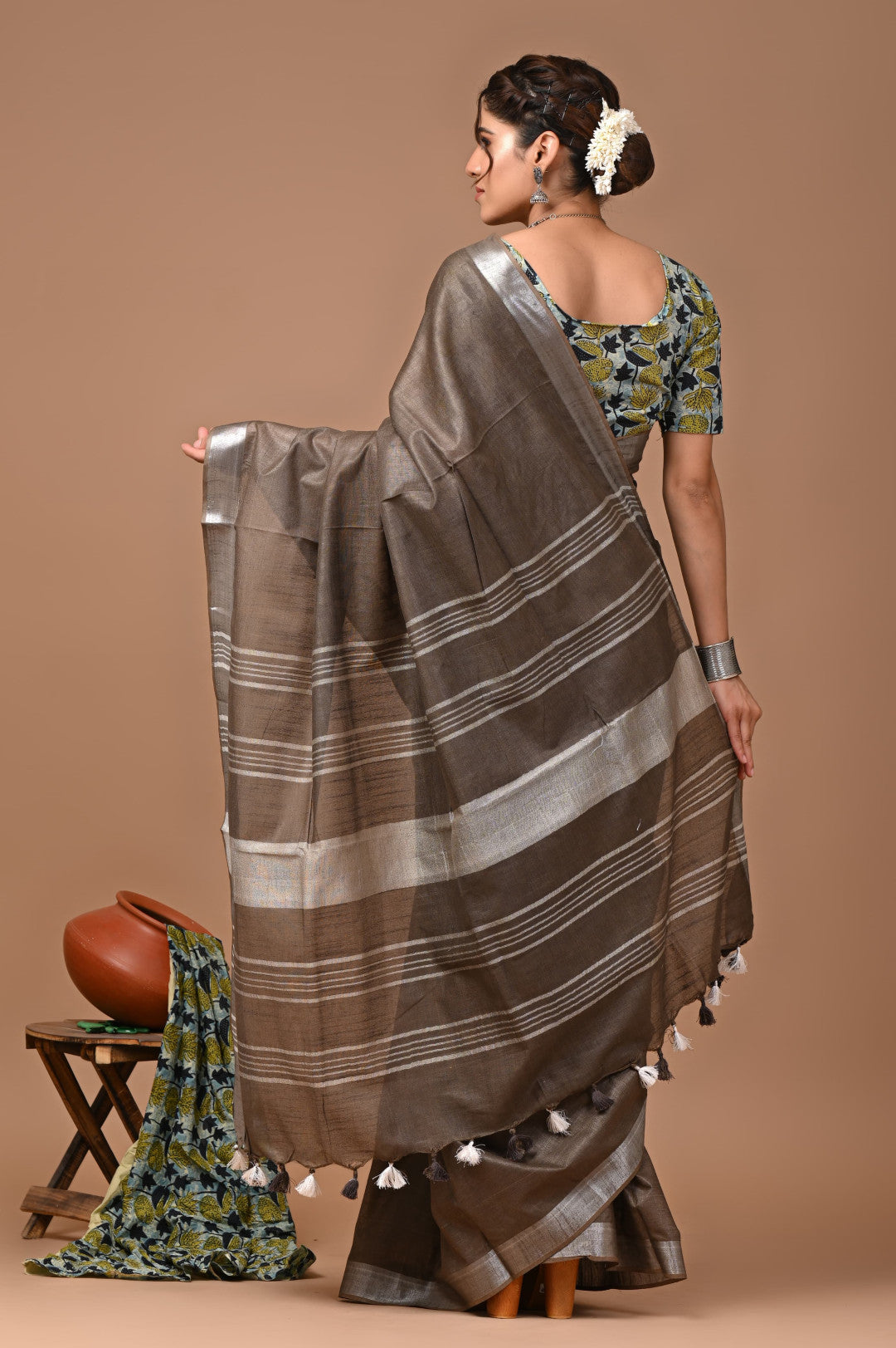 Gray Colour Pure Plain Linen Cotton Saree With Ajrakh Blockprinted Cotton Blouse