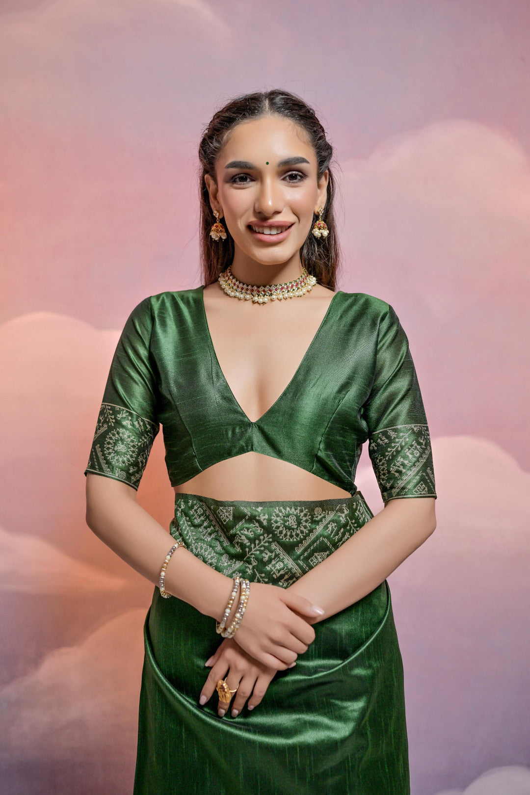 Dark Green Color Handloom Raw Silk Saree With Contrast Weaving Work