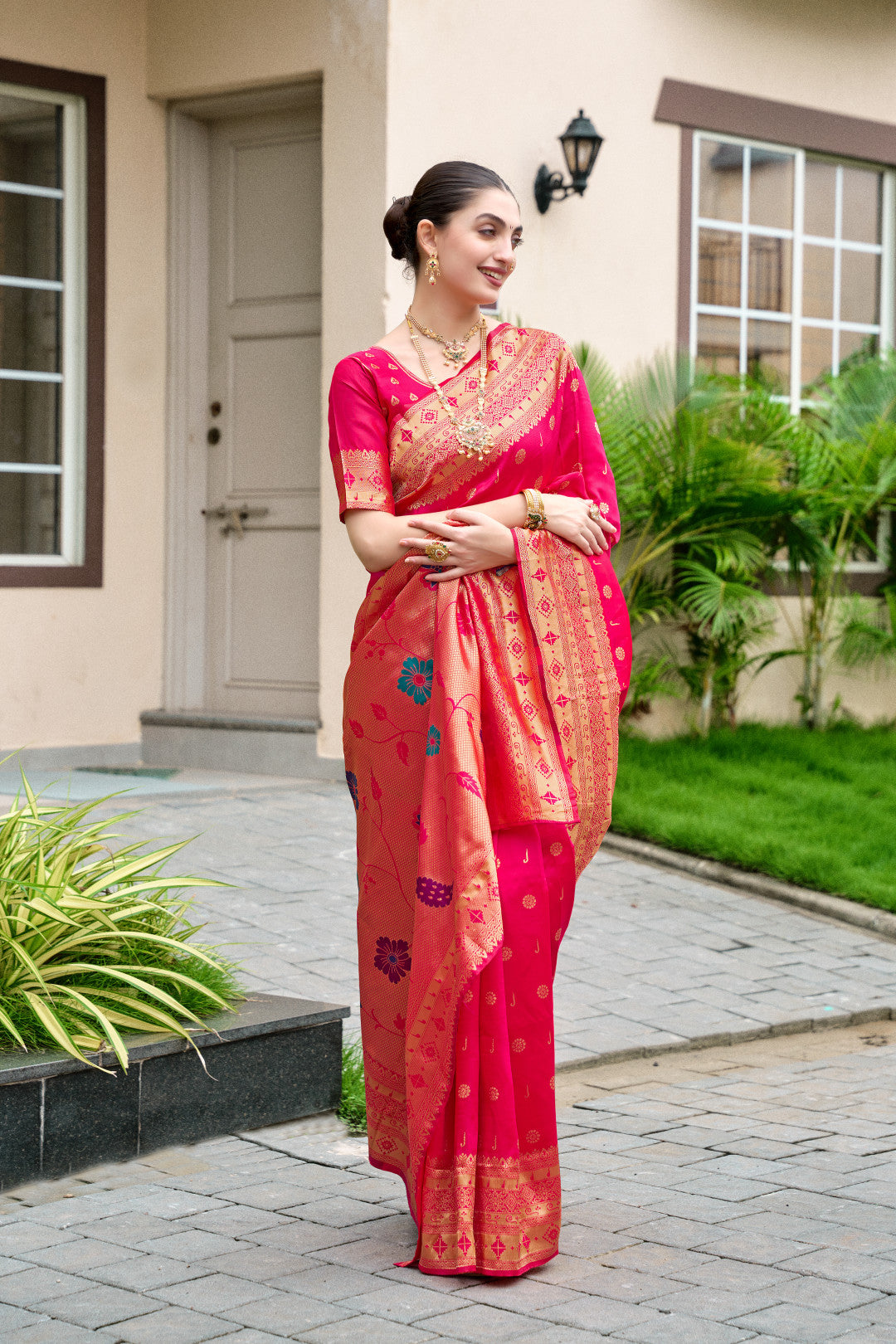 Traditional Pink Paithani Silk Saree With Zari Weaving Work