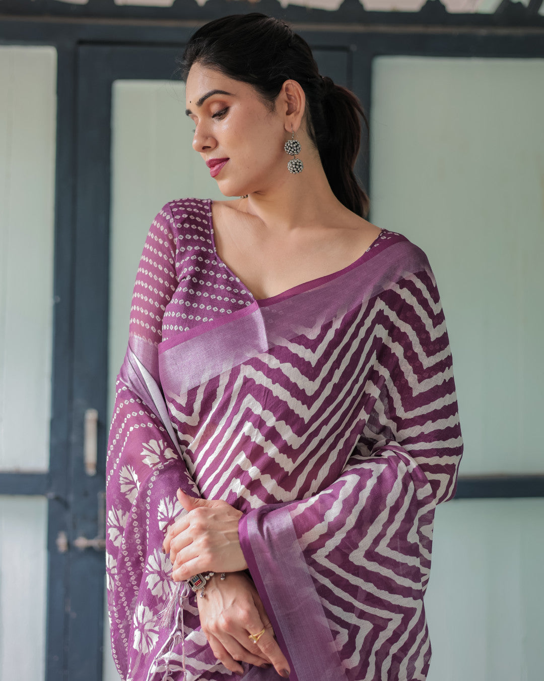 Magenta Soft Linen Cotton Saree With Digital Printed Work