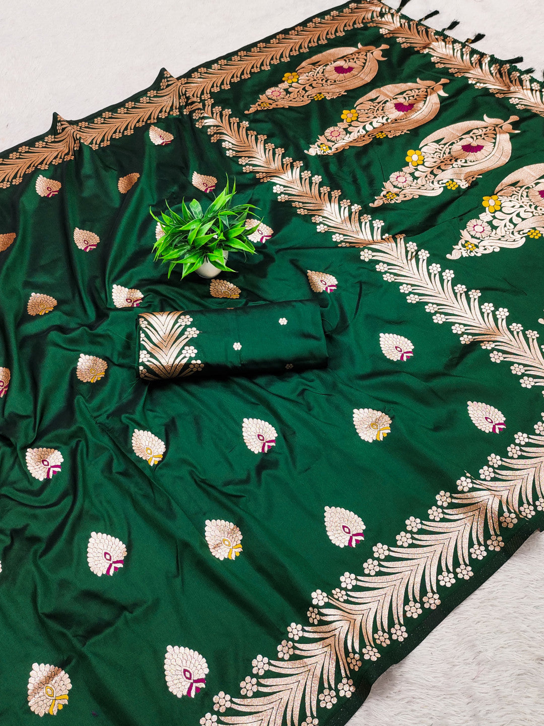 Green Traditional Banarasi Silk Saree With Zari Weaving Work