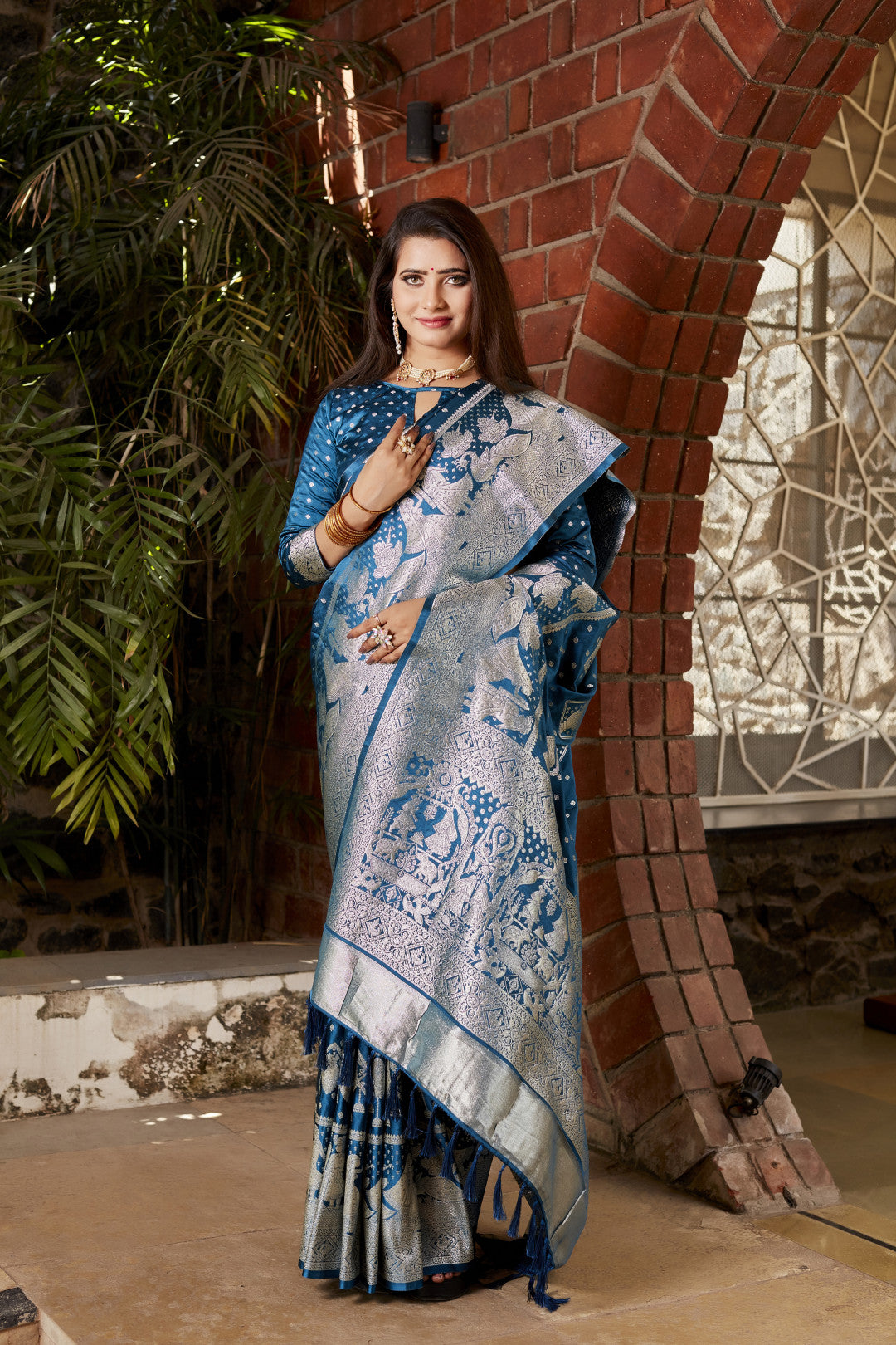 Rama Green Kanjivaram Satin Silk Saree With Zari Weaving Butta & Rich Designer Pallu