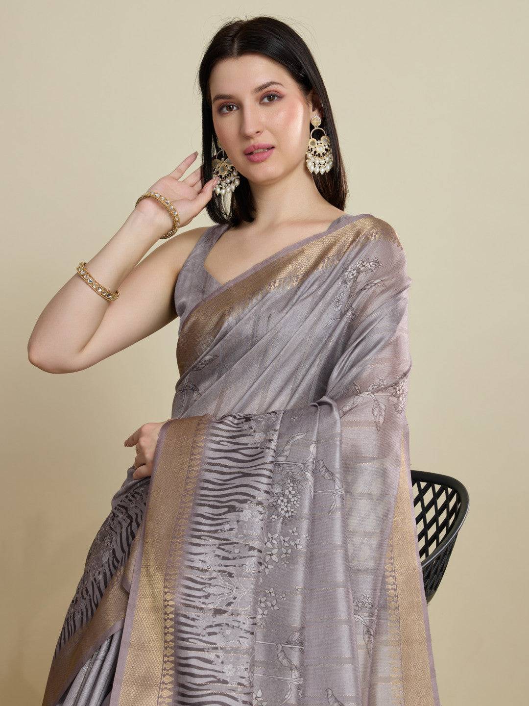 Gray Soft Cotton Saree With Digital Printed Pallu & Zari Border