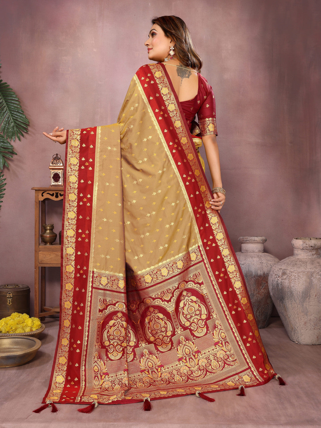 Mehndi Green Banarasi Kalamkari Silk Saree With Zari Weaving Work