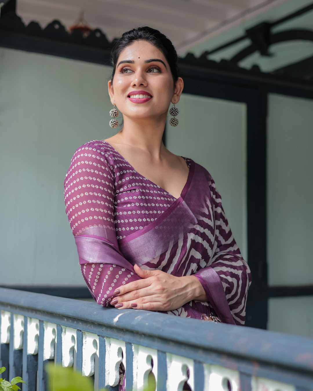 Magenta Soft Linen Cotton Saree With Digital Printed Work