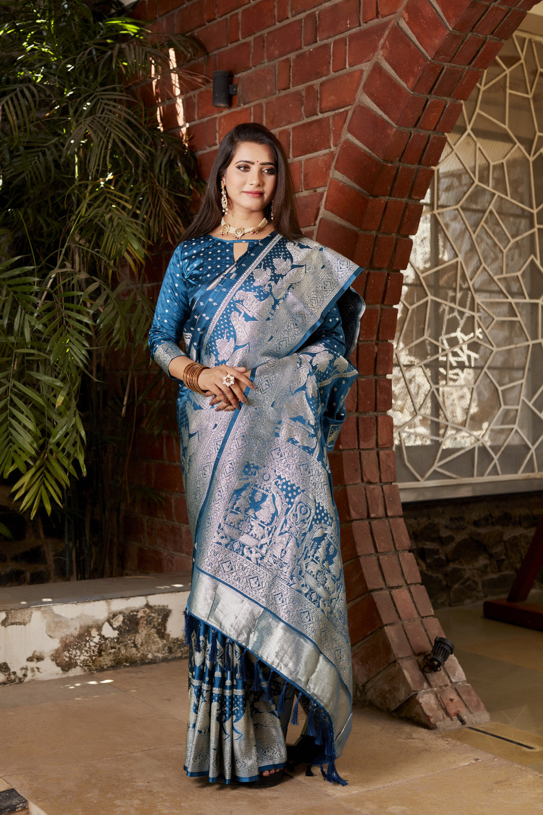 Rama Green Kanjivaram Satin Silk Saree With Zari Weaving Butta & Rich Designer Pallu