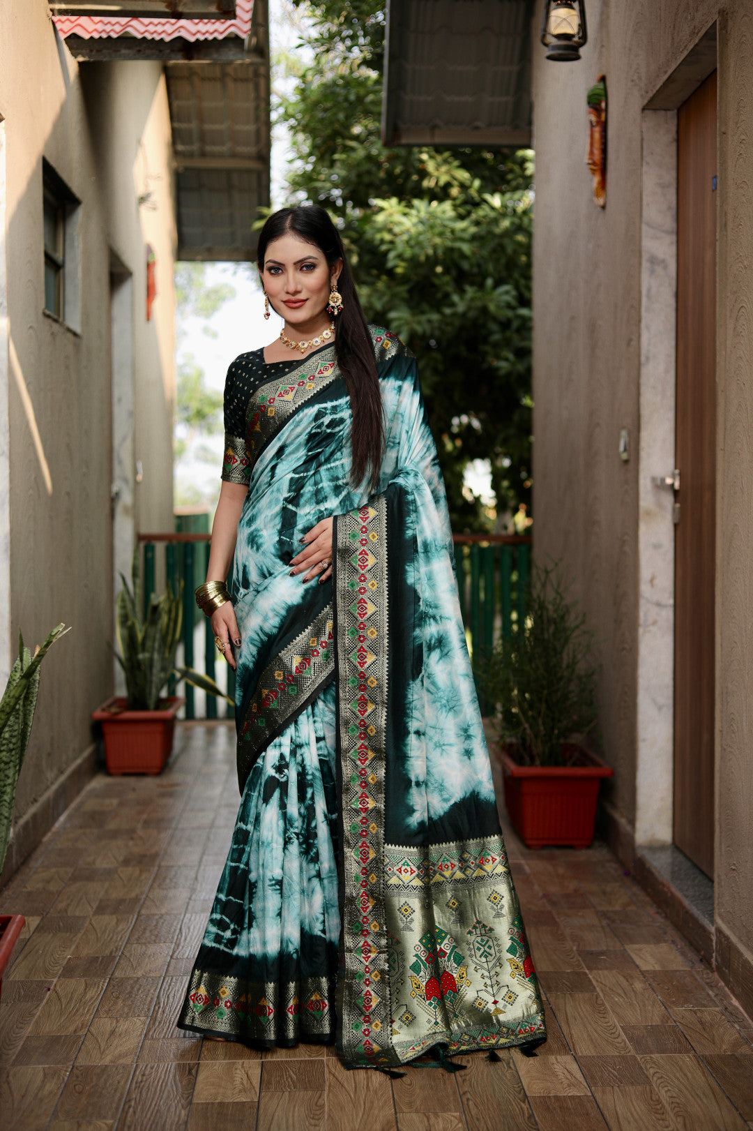 Green Color Dola Silk Saree With Shibori Printed Work