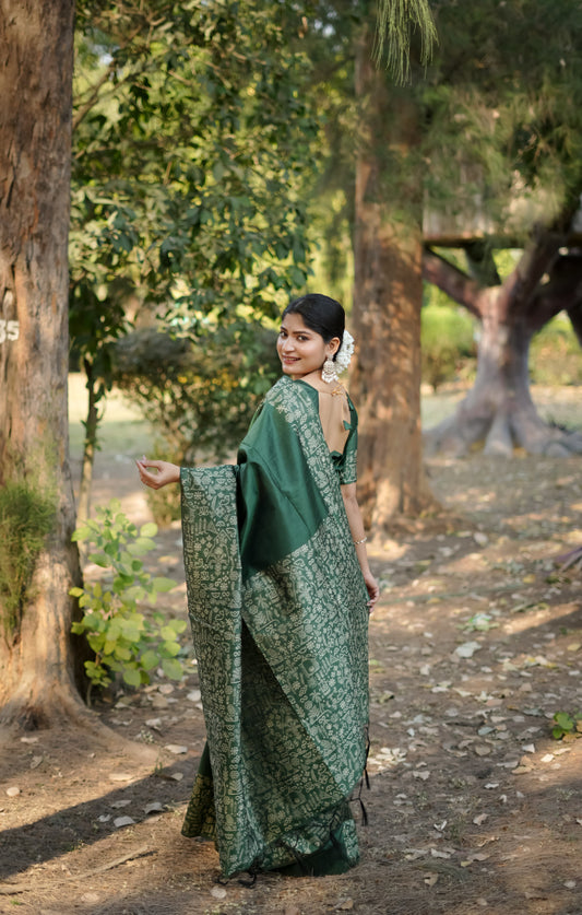 Green Handloom Raw Silk Saree With Contrast Weaving Work