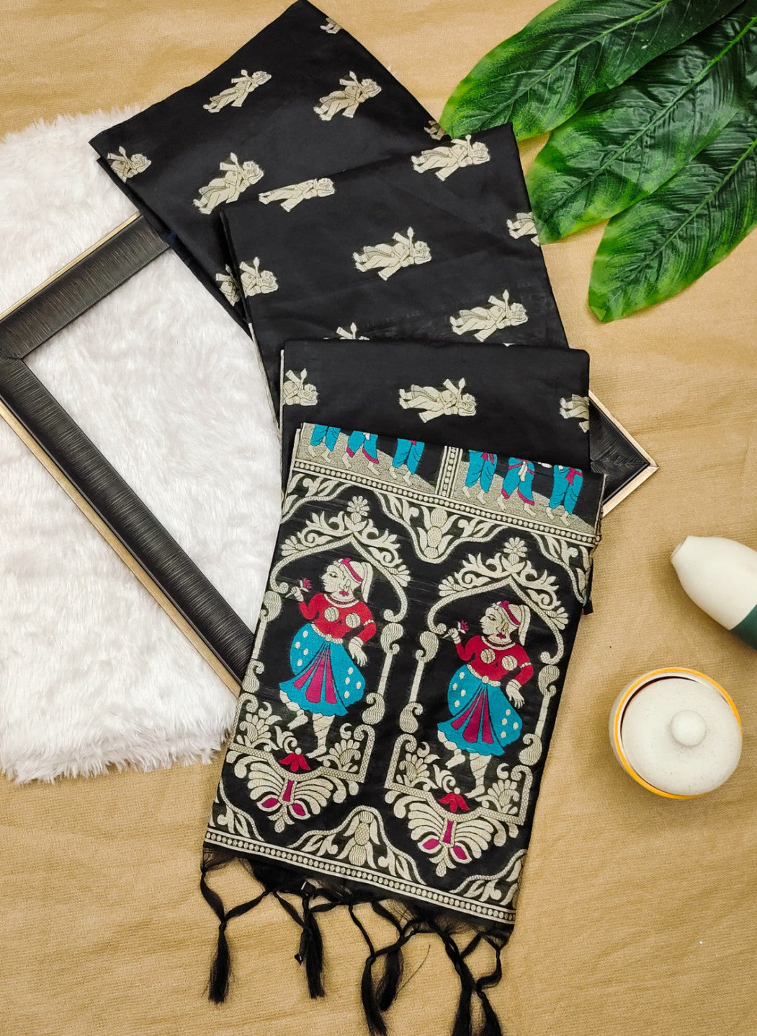 Black Traditional Handloom Raw Silk Saree With Woven Design