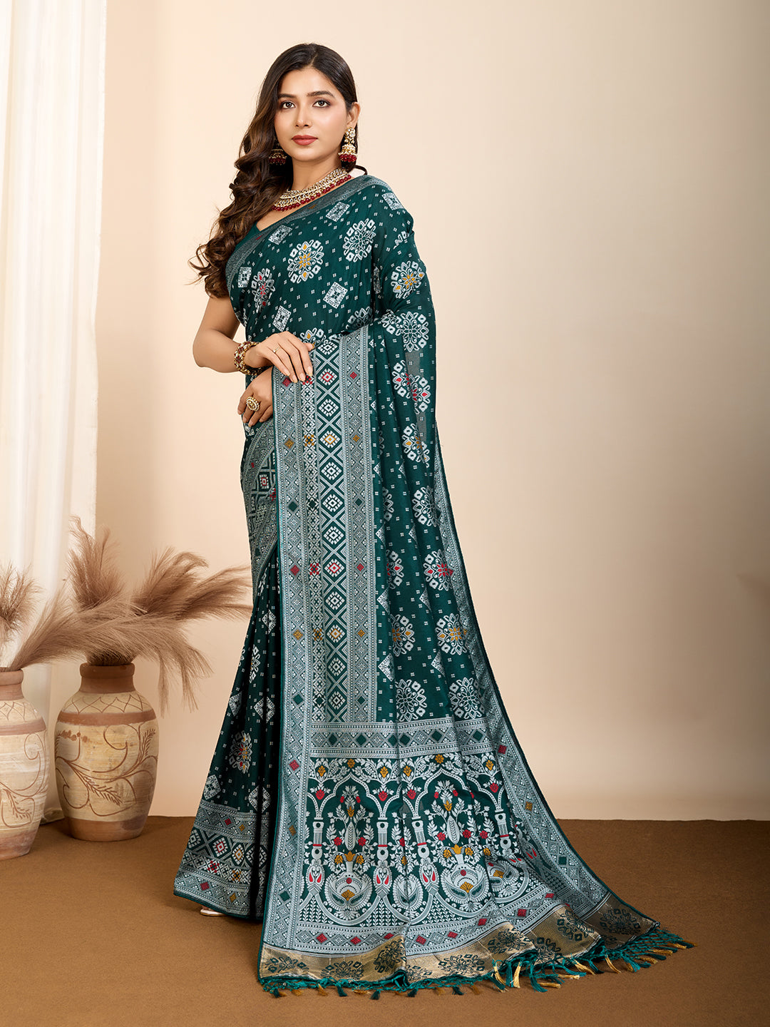 Green Traditional Muslin Dola Silk Saree With Meenakari Zari Weaving Work