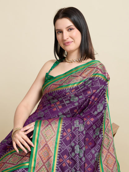 Magenta Traditional Patola Silk Saree With Weaving Work