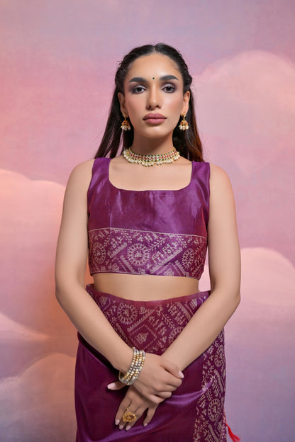 Wine Color Handloom Raw Silk Saree With Contrast Weaving Work