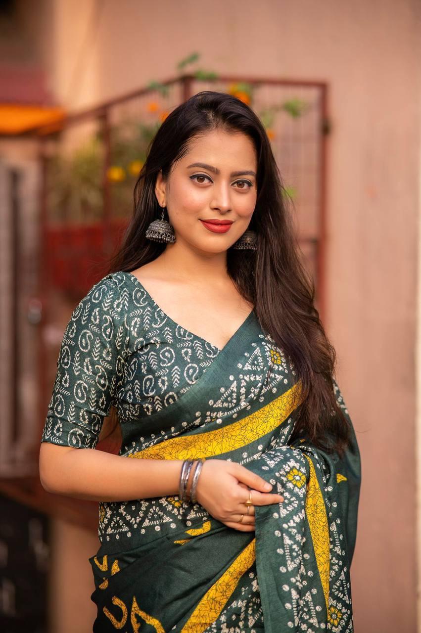 Dark Green Soft Linen Cotton Saree With Digital Printed Work