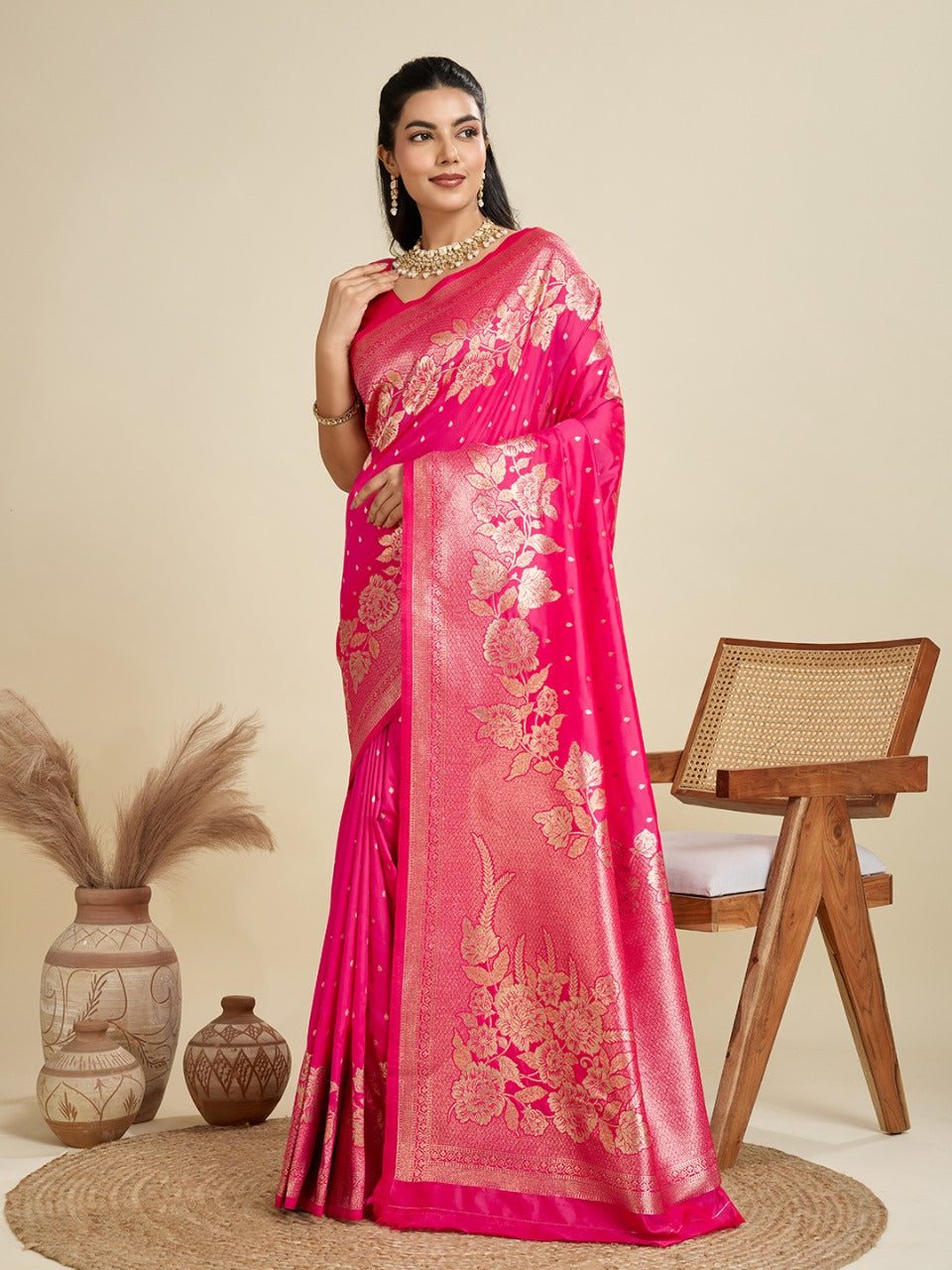 Pink Kanjivaram Silk Saree With Zari Weaving Border & Designer Rich Pallu